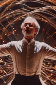 ГОЛОС ВЕКА. (синопсис сценария)