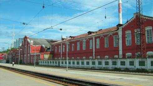 К главе 9 части 2. Завод со стороны, обращённой к людям.