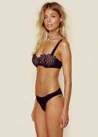 Василина (1) (после "пластики" тела, что ей сделал Санлис