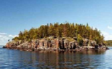 Остров Дивный в Ладожском озере