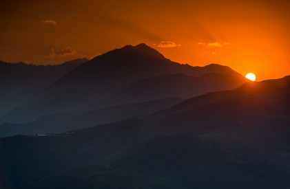 К части 1: закат в горах Чечни