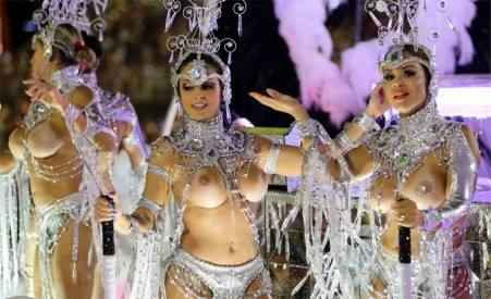 Проход школы самбы